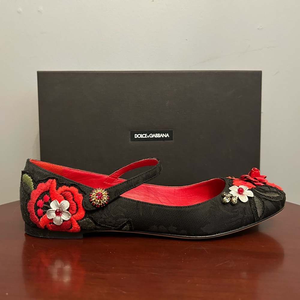 Dolce & Gabbana Black Brocade Embellished Mary Jane Ballerina Flats, size EU38.5 - Picture 3 of 16